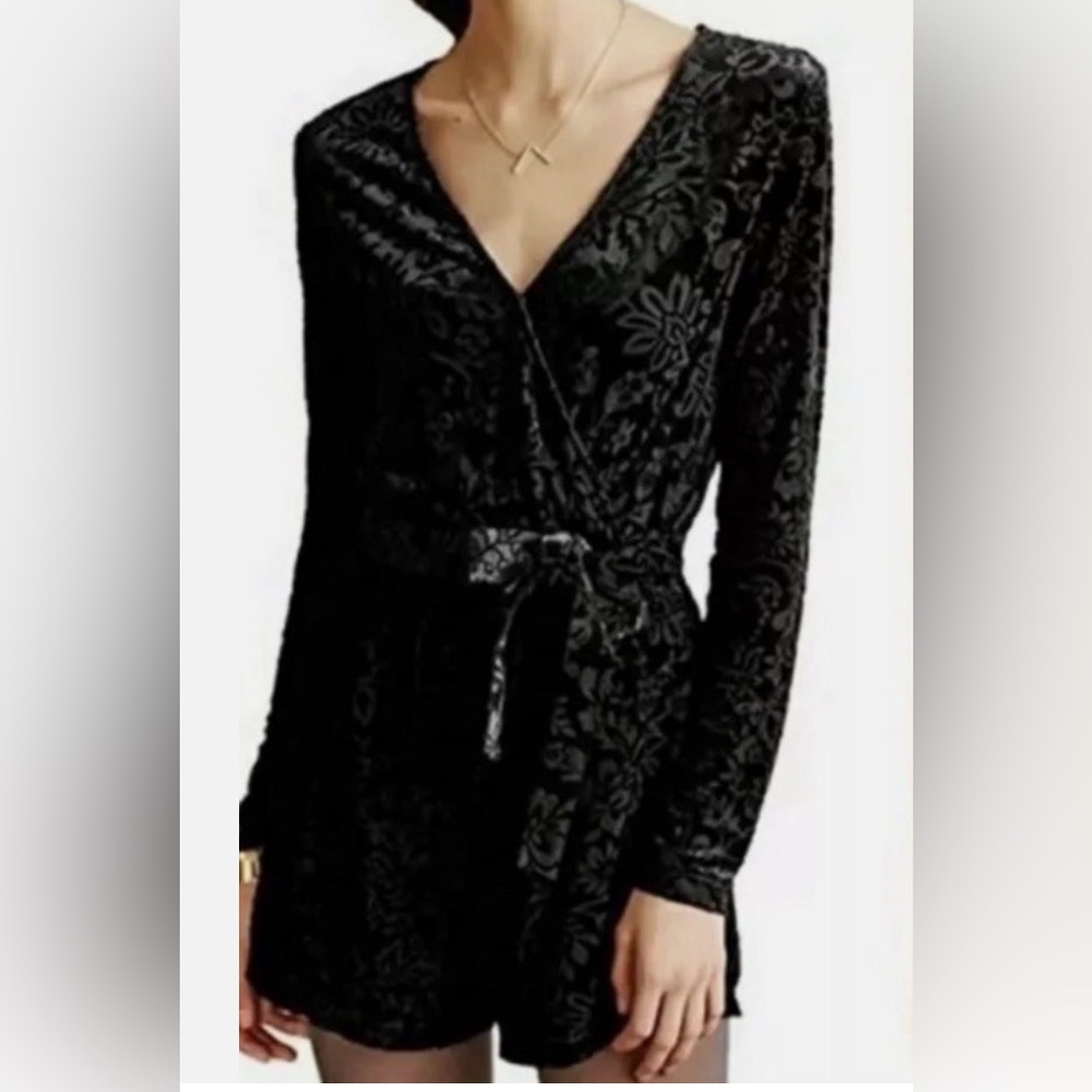 Anthropologie SAYLOR Black Burnout Velvet Floral V Neck Wrap Style Romper